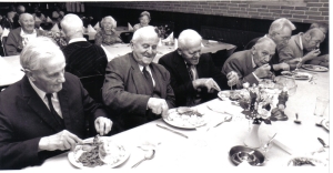 F15 Jaarlijks diner vrijwilligers de Wehme,1992